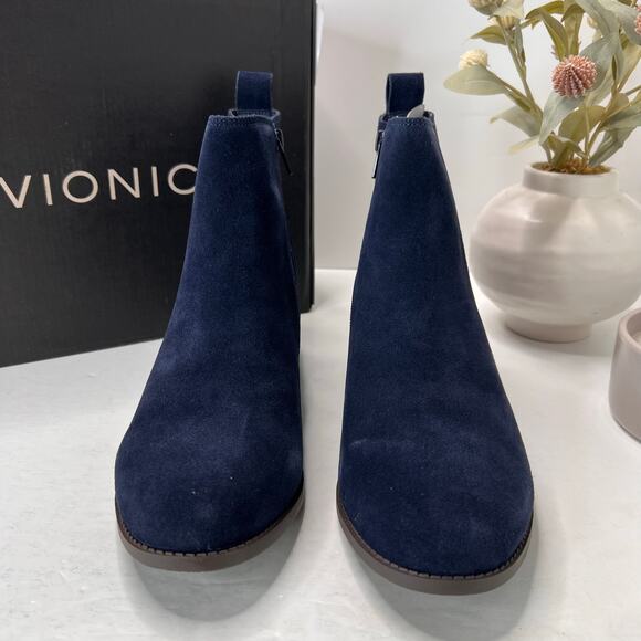 Vionic Roseland Water Repellent Suede Chunky Heel Boots Navy Women's 11 NWB - Picture 3 of 11